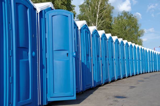 Porta potty delivery and setup in Clay Center, KS